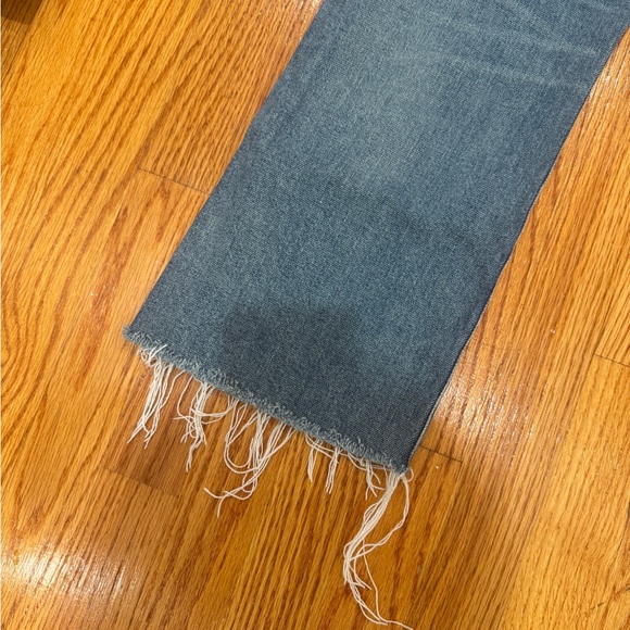 J. Crew High Rise Point Sur Kickout Crop Raw Hem Jeans - Faded Blue Size 28 - Picture 3 of 4